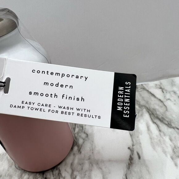 NWT Soft touch stoneware pink/mauve with white modern essentials soap dispenser - Picture 3 of 6
